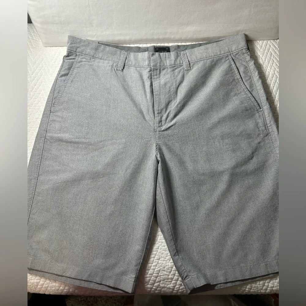 J crew men’s shorts size 35w 10.5L gray‎ flat front new with tags